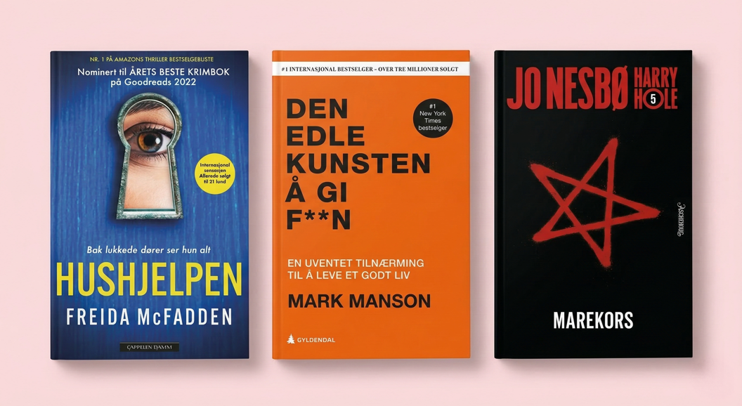 Tre forskjellige pocketbøker med fargerike omslag, med en rosa bakgrunn