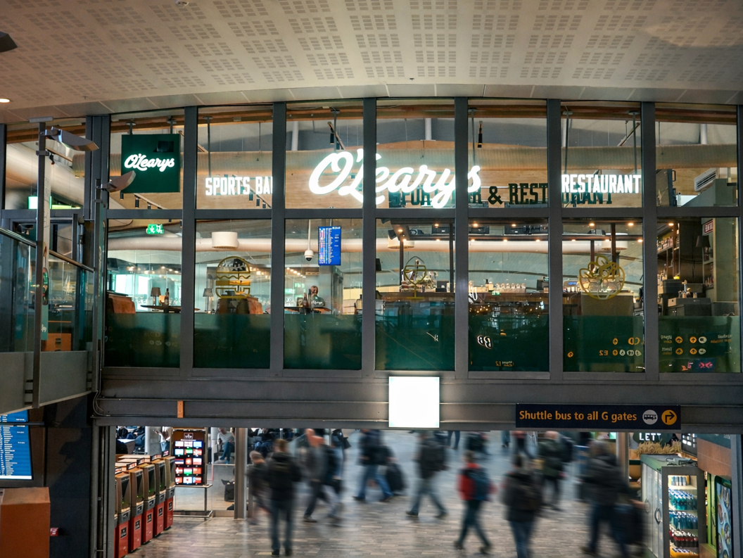 O'Learys restaurant up the stairs on International