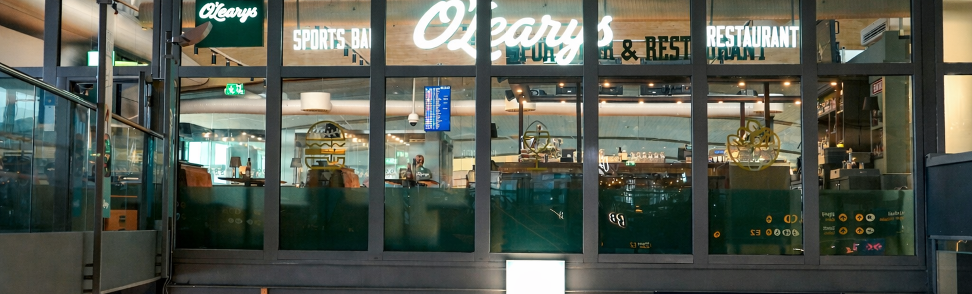 O'Learys restaurant up the stairs on International